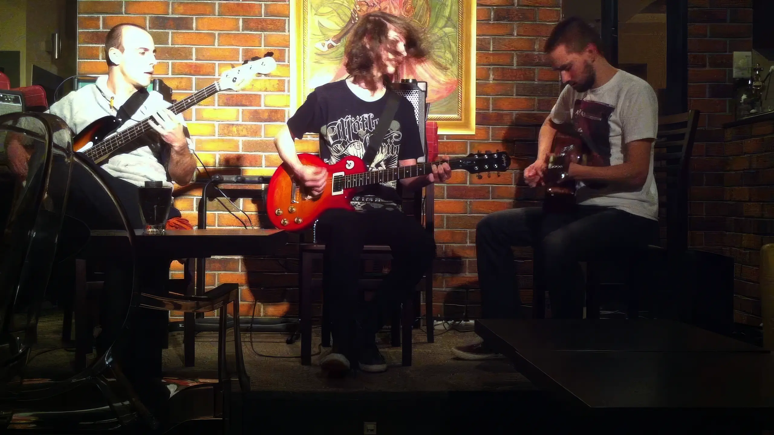 YouTube Edukacyjne jam session dla gitarzystów i basistów!