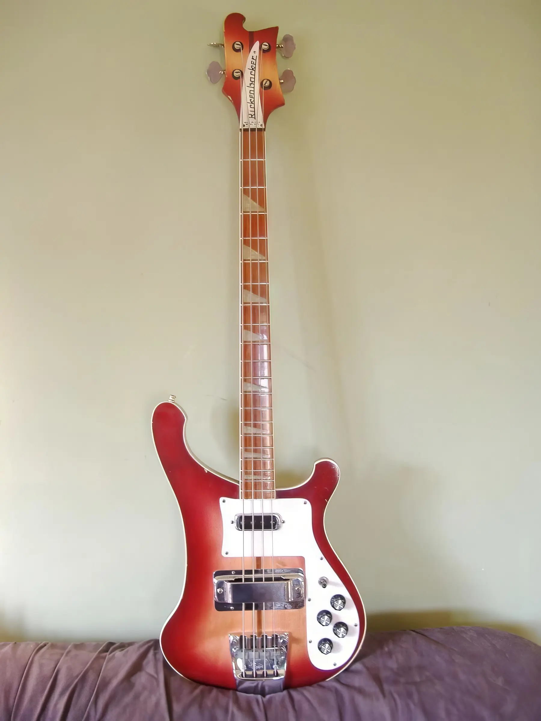 Rickenbacker 4001 `75 gitara rickenbacker 1975