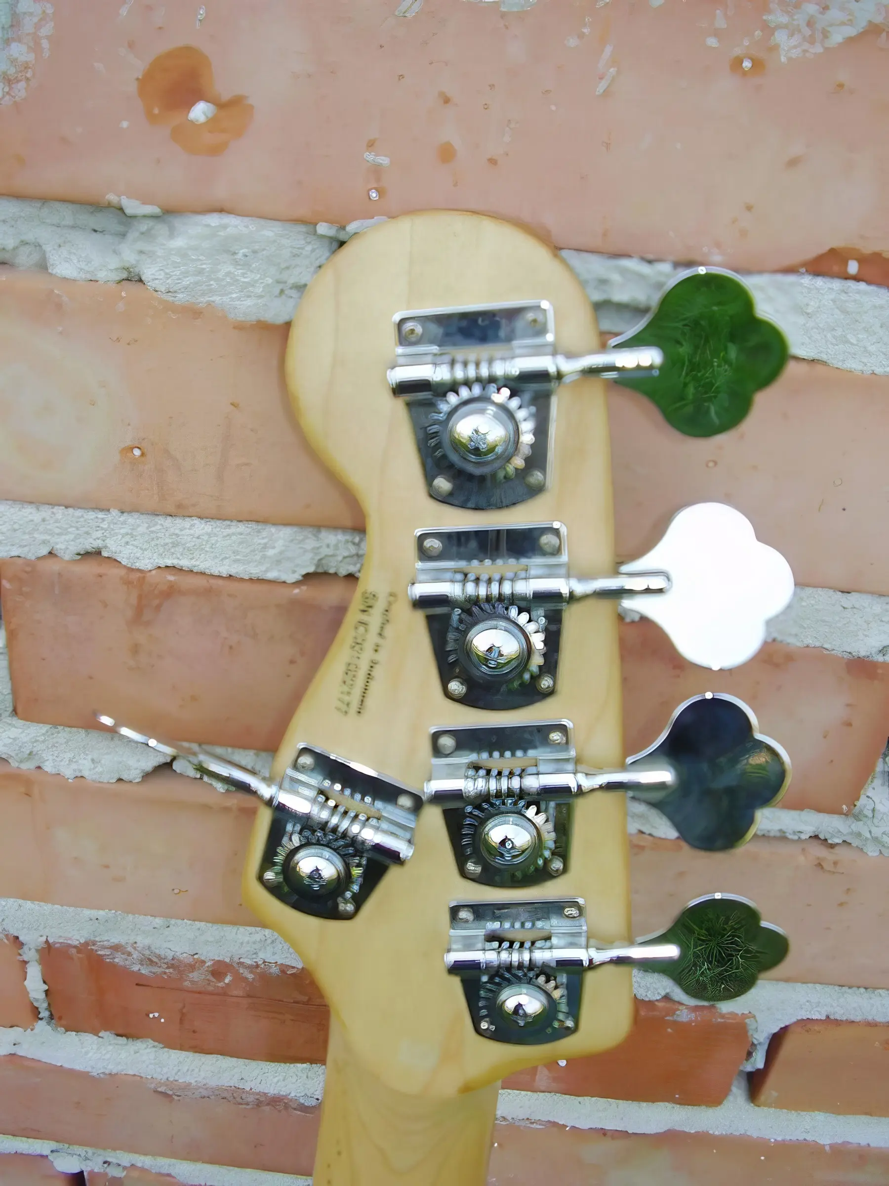 Klucze gitara squier pb standard v