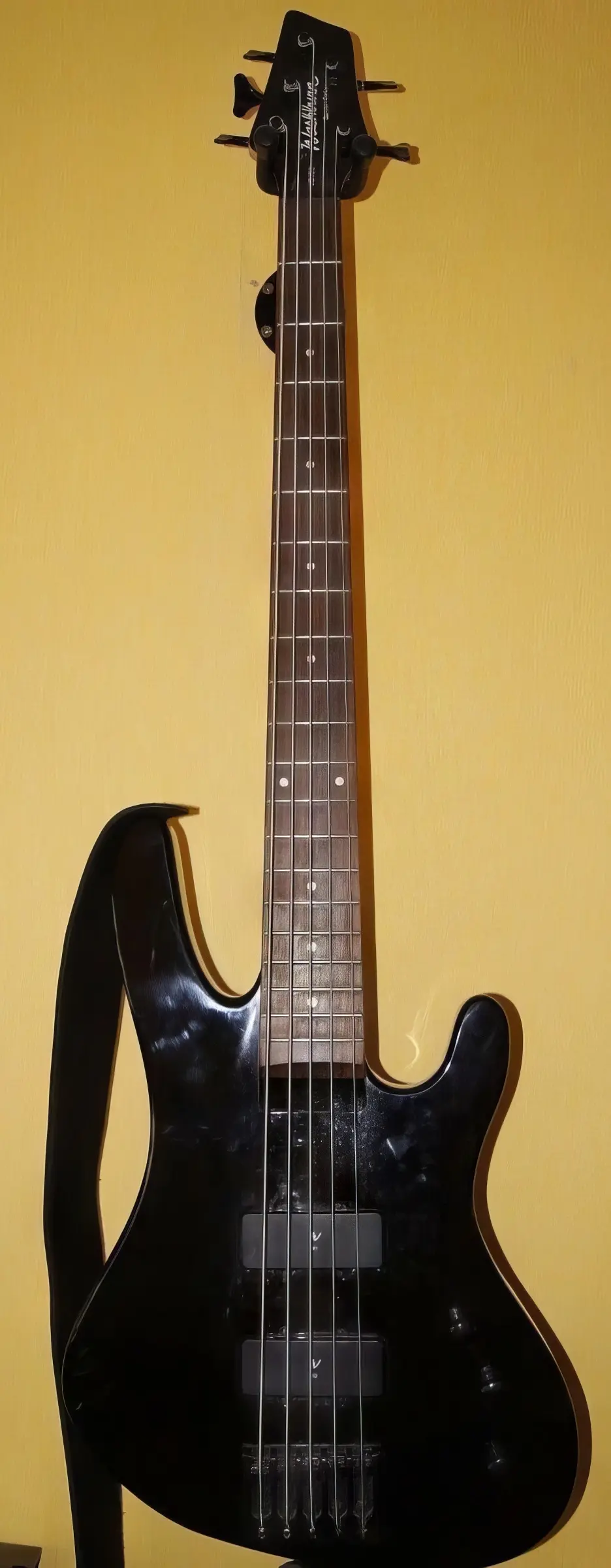 gitara washburn xb 125