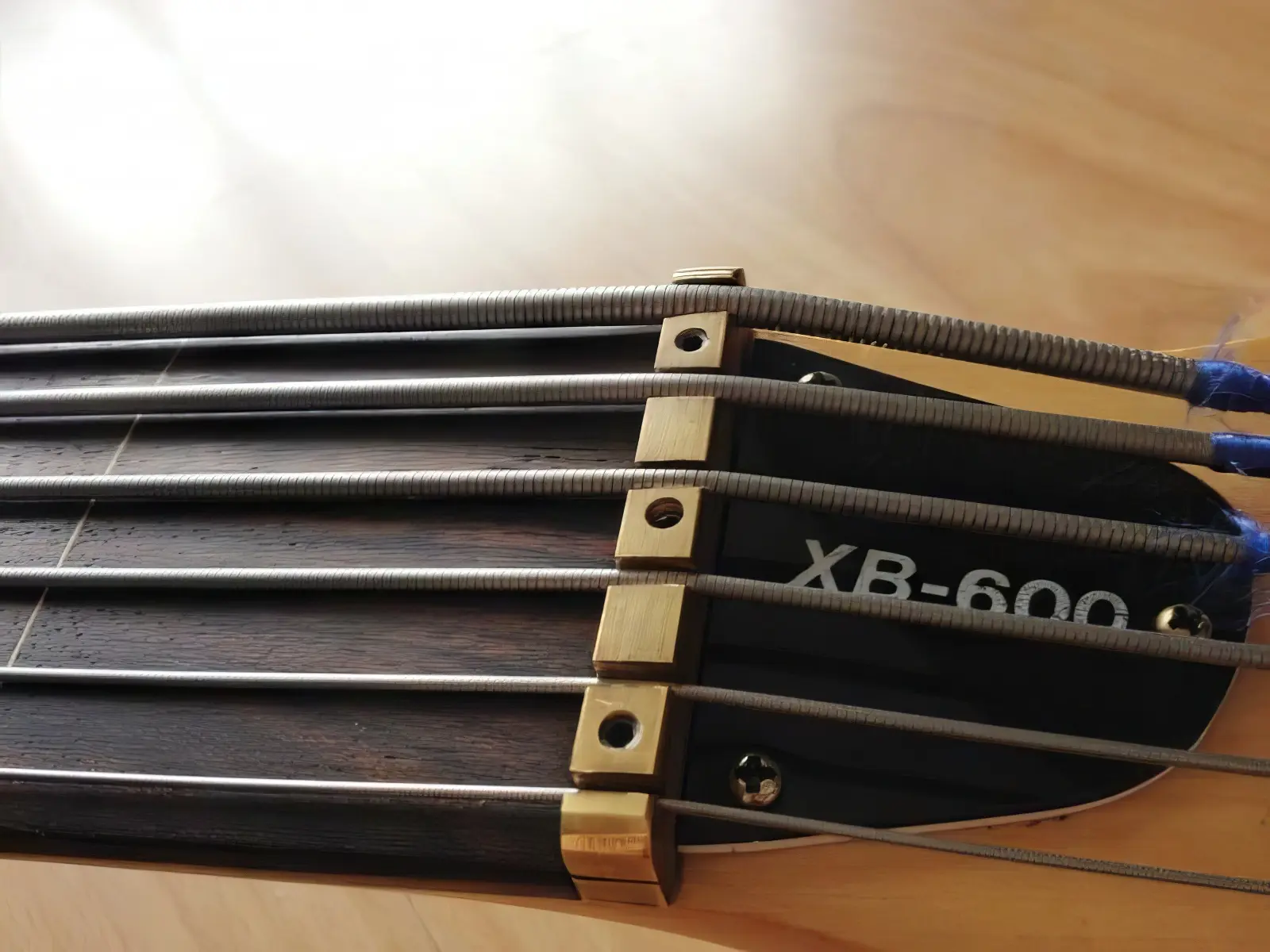 gitara washburn xb-600