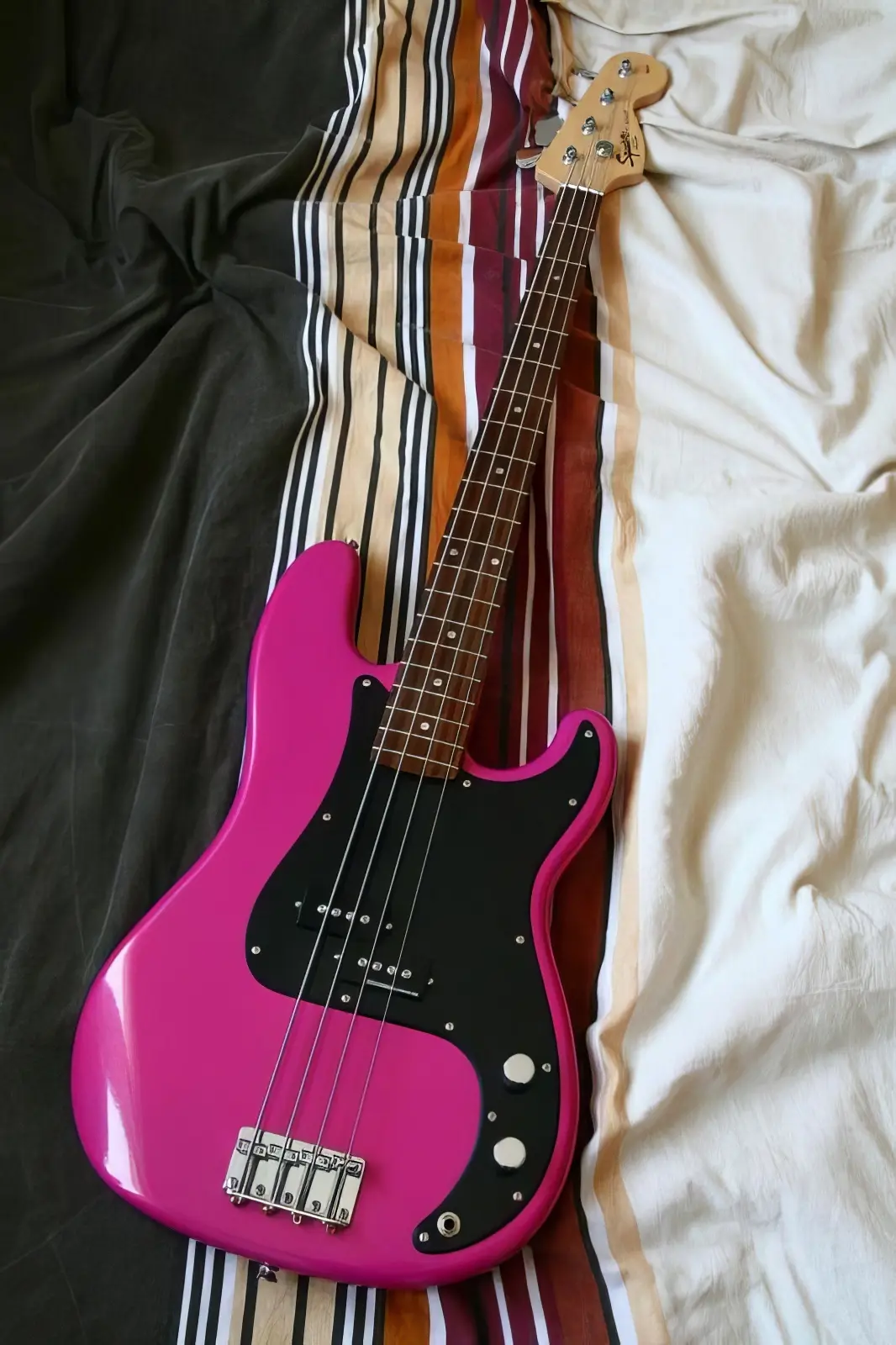 squier_affinity_pink.